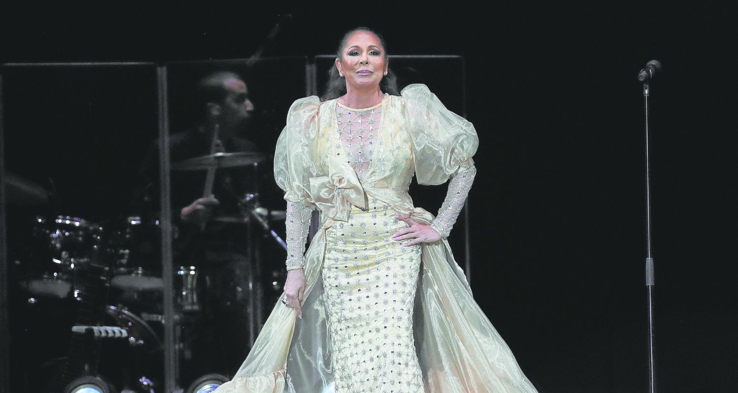 Isabel Pantoja llena el WiZink Center con su gira, 50 años