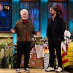 Almodóvar agita el access en un jueves de ajustes