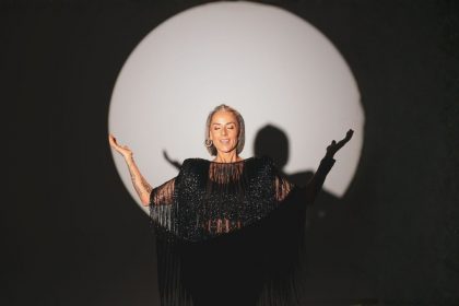 Chambao celebra 25 años con un álbum lleno de estrellas