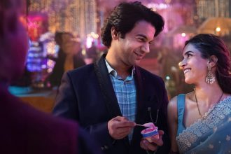 Netflix estrena ‘La Tostadora’ una comedia negra donde un regalo de bodas desata el caos (1)