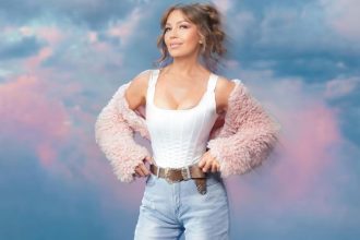 Thalía vuelve con fuerza con el estreno de su nuevo álbum; ‘Todo Suena Mejor en Cumbia’