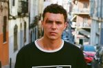 'Hugo 24' Arón Piper pone rostro a una generación que vive al límite