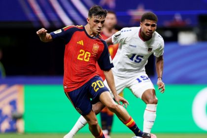 España tropieza en el Mundial ante 7 millones de espectadores y la 1 hace historia