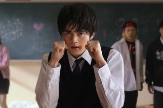 Netflix apuesta por el fenómeno Viral Hit el popular anime estrena su versión en acción real (1)