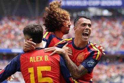 El partido de España arrasa con un 59,6% en La 1 mientras Telecinco firma el peor dato de su historia