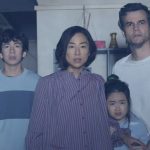 La Última Casa - Wagner Moura y Greta Lee en Netflix